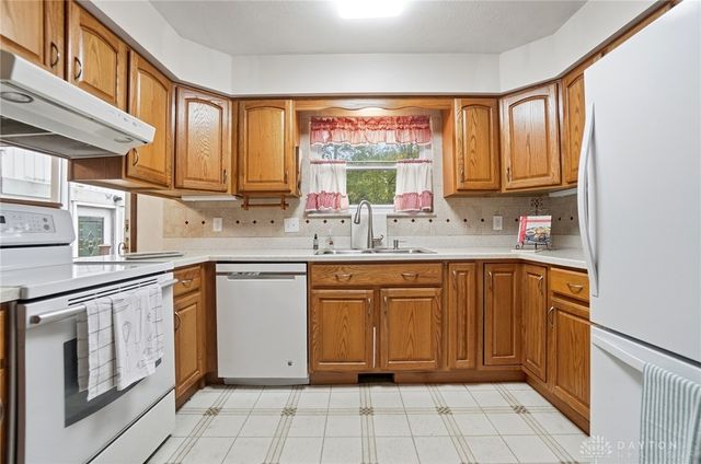 4541 Acreview Lane, Dayton, OH 45429