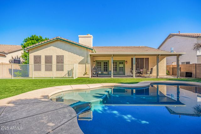 549 E SHEFFIELD Avenue, Gilbert, AZ 85296