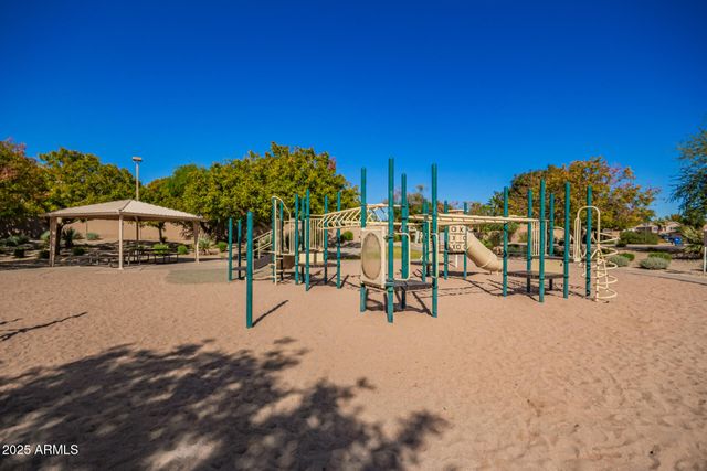 549 E SHEFFIELD Avenue, Gilbert, AZ 85296