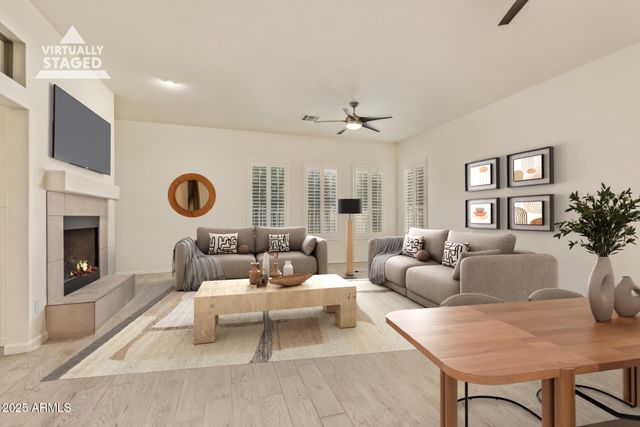 549 E SHEFFIELD Avenue, Gilbert, AZ 85296