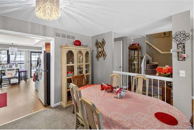 24900 Glenbrooke Drive, Southfield, MI 48033