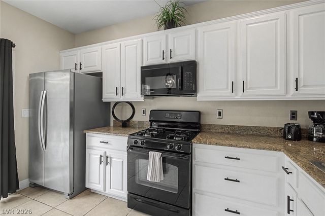 8136 Memory Lake Avenue, Las Vegas, NV 89178