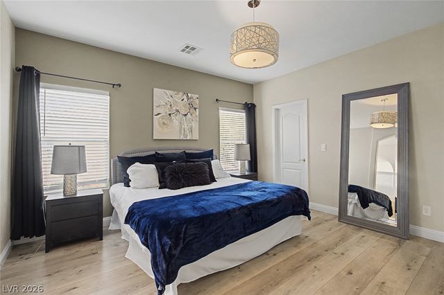 8136 Memory Lake Avenue, Las Vegas, NV 89178