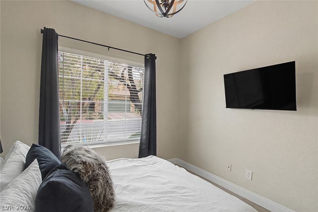 8136 Memory Lake Avenue, Las Vegas, NV 89178