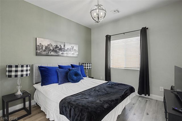 8136 Memory Lake Avenue, Las Vegas, NV 89178