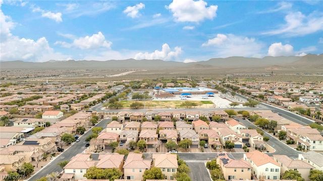 8136 Memory Lake Avenue, Las Vegas, NV 89178