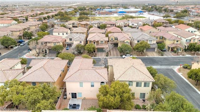 8136 Memory Lake Avenue, Las Vegas, NV 89178