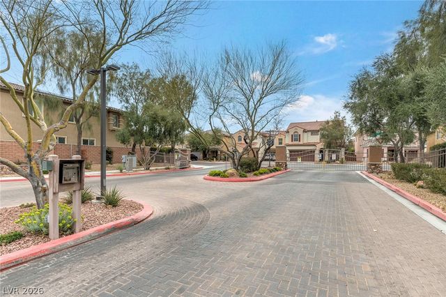 8136 Memory Lake Avenue, Las Vegas, NV 89178