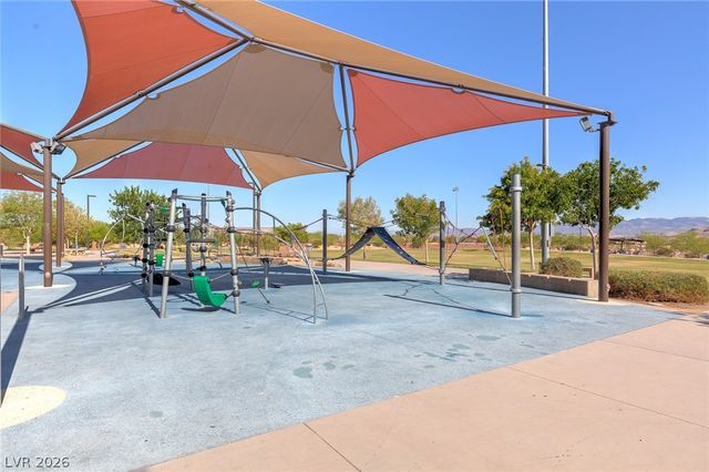 8136 Memory Lake Avenue, Las Vegas, NV 89178
