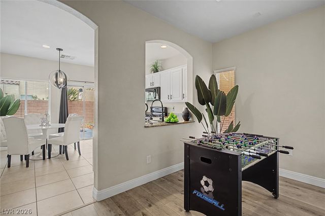 8136 Memory Lake Avenue, Las Vegas, NV 89178
