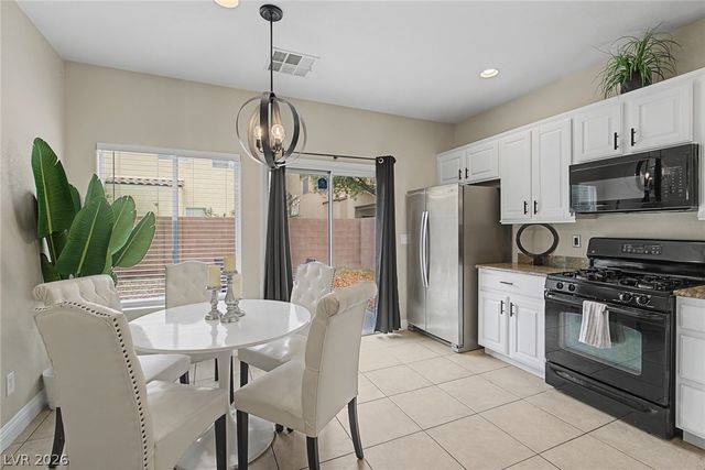 8136 Memory Lake Avenue, Las Vegas, NV 89178