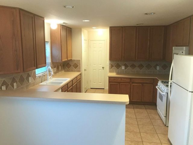 17406 Hoover Gardens Drive, Houston, TX 77095