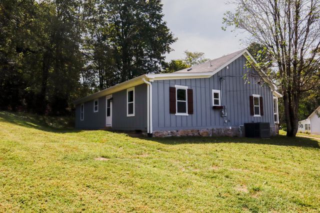 3185 Prospect Rd, Pulaski, TN 38478