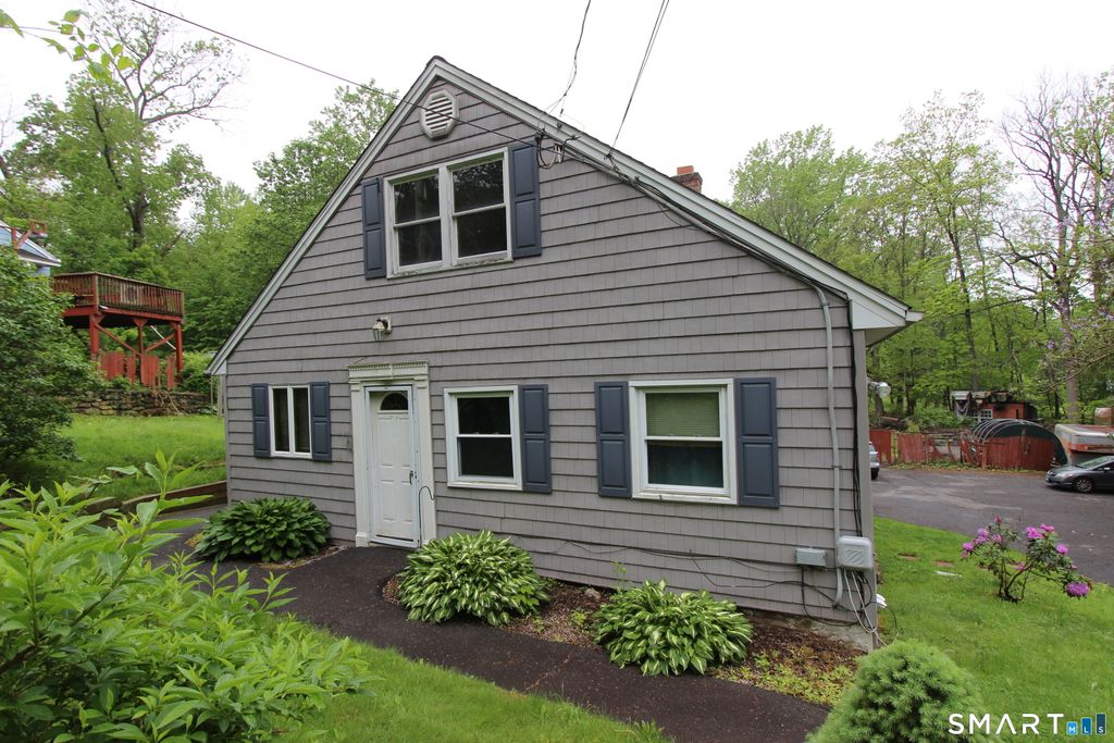 24 Brook Street, Seymour, CT 06483