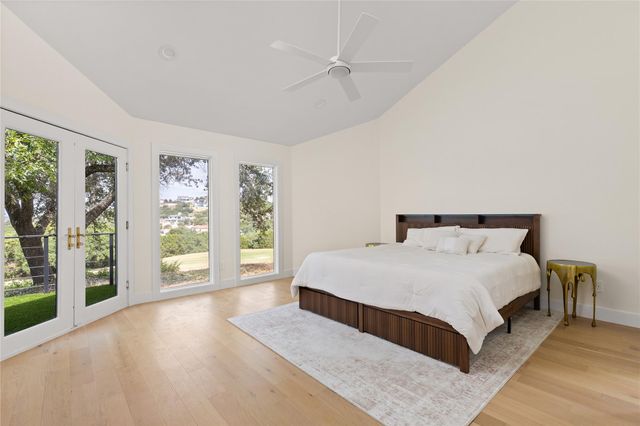 310 Golf Crest LN, Lakeway, TX 78734