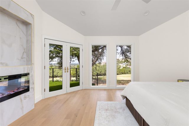 310 Golf Crest LN, Lakeway, TX 78734