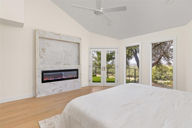 310 Golf Crest LN, Lakeway, TX 78734