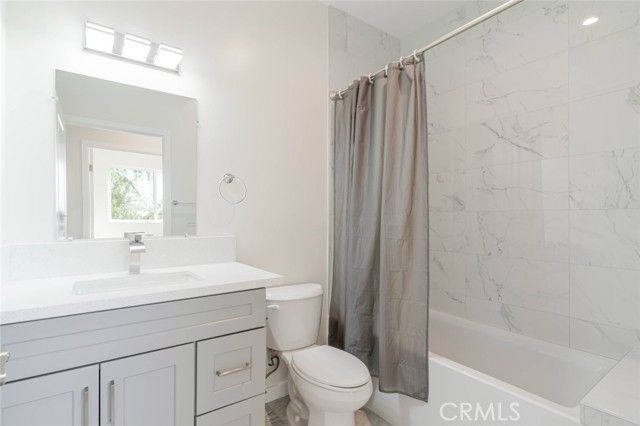 1961 Waltonia Drive 101, Montrose, CA 91020