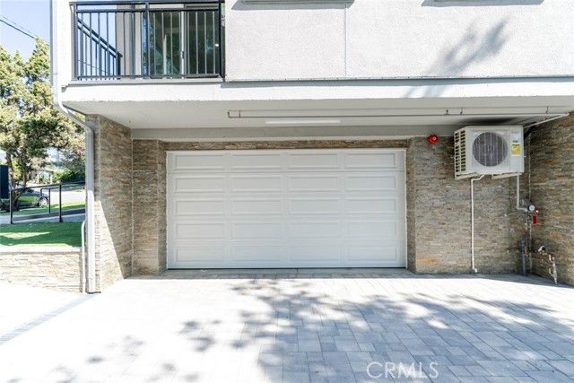 1961 Waltonia Drive 101, Montrose, CA 91020