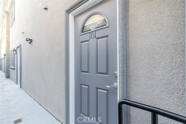 1961 Waltonia Drive 101, Montrose, CA 91020