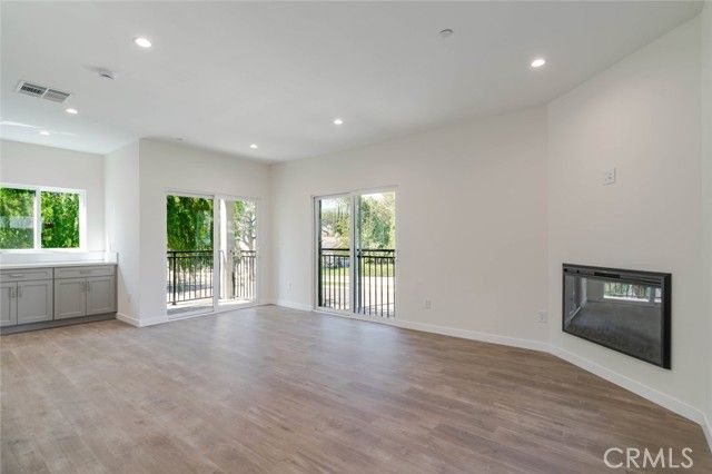 1961 Waltonia Drive 101, Montrose, CA 91020