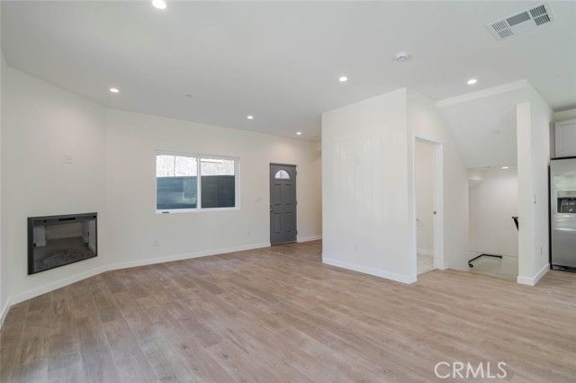 1961 Waltonia Drive 101, Montrose, CA 91020