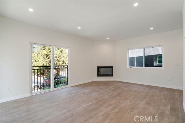 1961 Waltonia Drive 101, Montrose, CA 91020