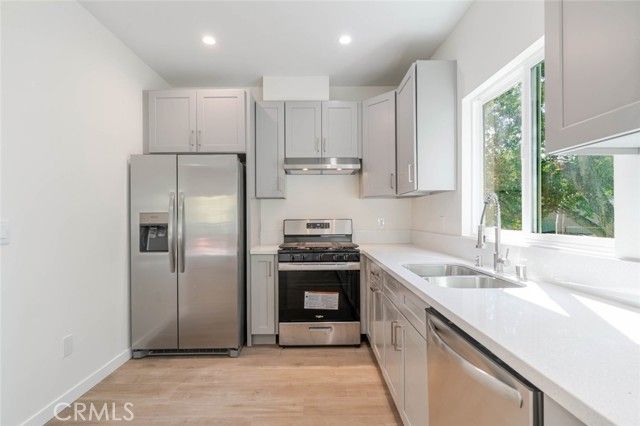 1961 Waltonia Drive 101, Montrose, CA 91020