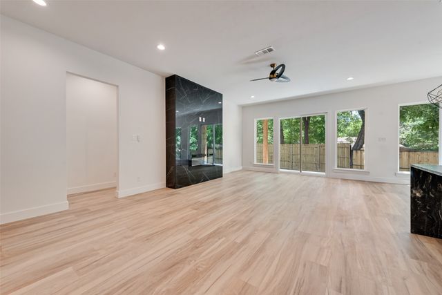 1318 Nokomis Avenue, Dallas, TX 75224