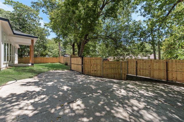 1318 Nokomis Avenue, Dallas, TX 75224
