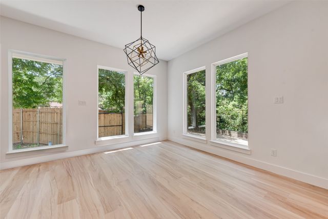 1318 Nokomis Avenue, Dallas, TX 75224