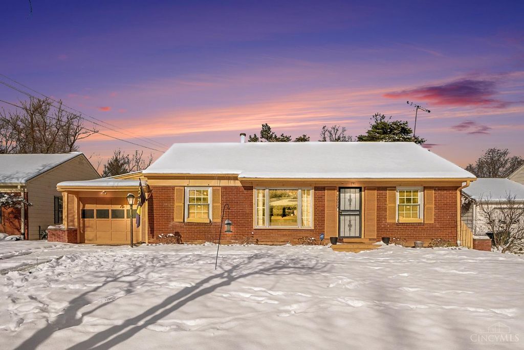 2008 Parkhurst Court, Cincinnati, OH 45224