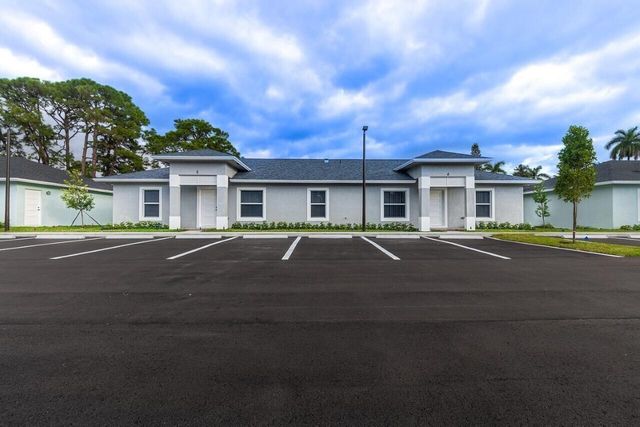 3901 Gulfstream Road 2 B, Lake Worth Beach, FL 33461