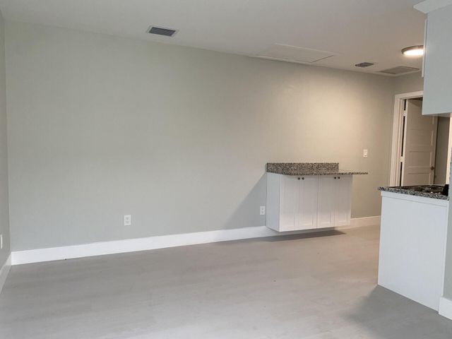 3901 Gulfstream Road 2 B, Lake Worth Beach, FL 33461