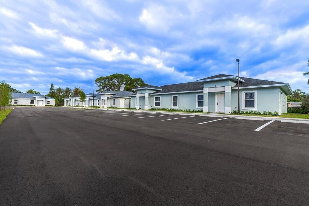 3901 Gulfstream Road 2 B, Lake Worth Beach, FL 33461