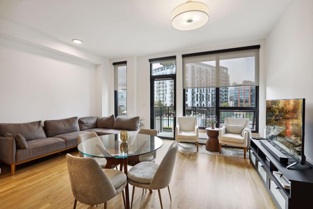 1240 S 2nd Street 308, Minneapolis, MN 55415