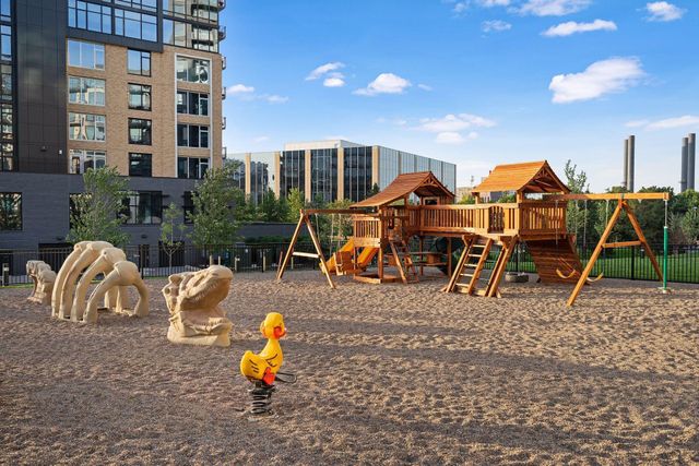 1240 S 2nd Street 308, Minneapolis, MN 55415