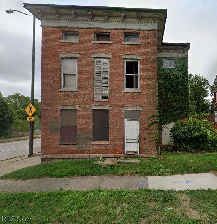 4403 Fenwick Avenue, Cleveland, OH 44113