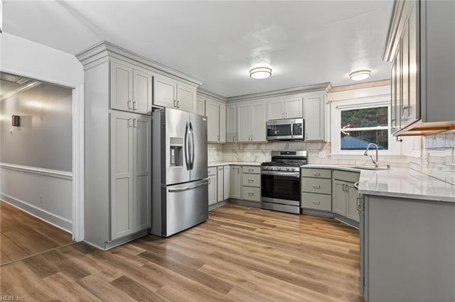 22194 Storys Station RD, Courtland, VA 23837