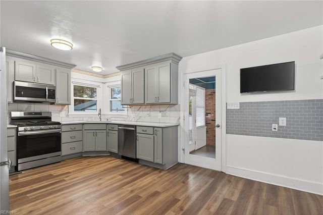 22194 Storys Station RD, Courtland, VA 23837