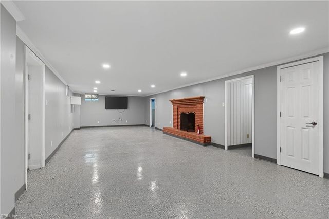 22194 Storys Station RD, Courtland, VA 23837