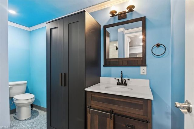 22194 Storys Station RD, Courtland, VA 23837