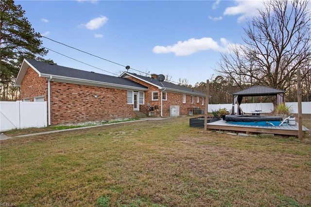 22194 Storys Station RD, Courtland, VA 23837