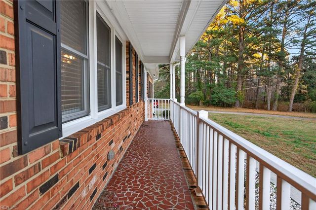 22194 Storys Station RD, Courtland, VA 23837