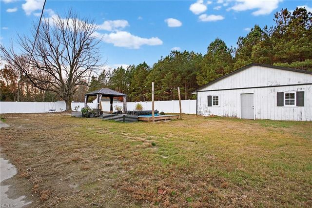 22194 Storys Station RD, Courtland, VA 23837