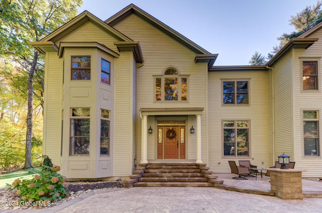 1 Shetland, Clifton Park, NY 12065