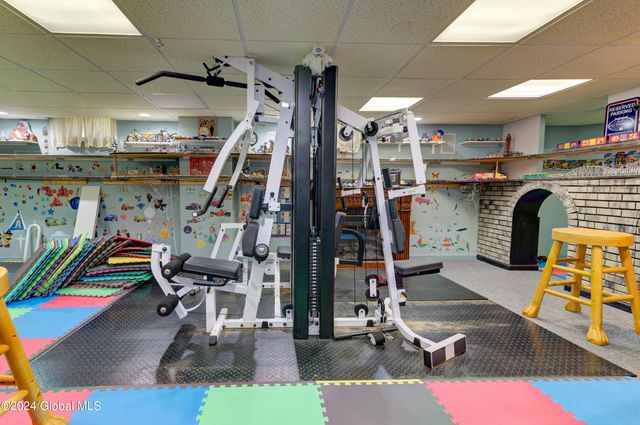 1 Shetland, Clifton Park, NY 12065