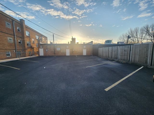 3751 N Harlem Avenue, Chicago, IL 60634