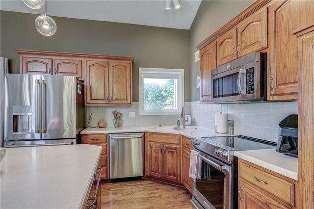 16655 W 155th Terrace, Olathe, KS 66062