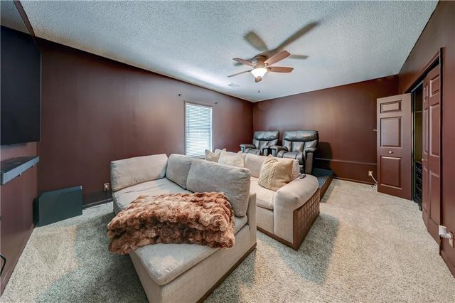 16655 W 155th Terrace, Olathe, KS 66062